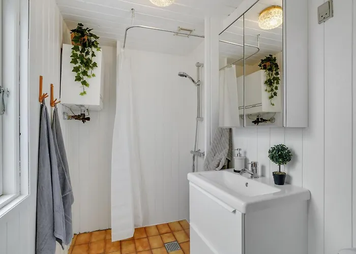 Holiday home Thina - 750m To The Fjord By Interhome